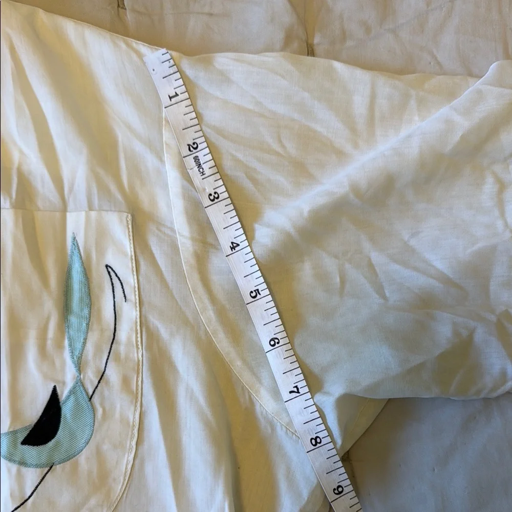 Vintage cropped White Shirt with roadrunner Design - Picture 6 of 9